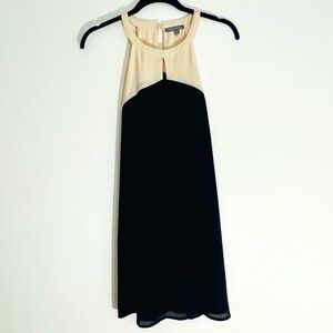Tinley Road Color-Block Keyhole Dress